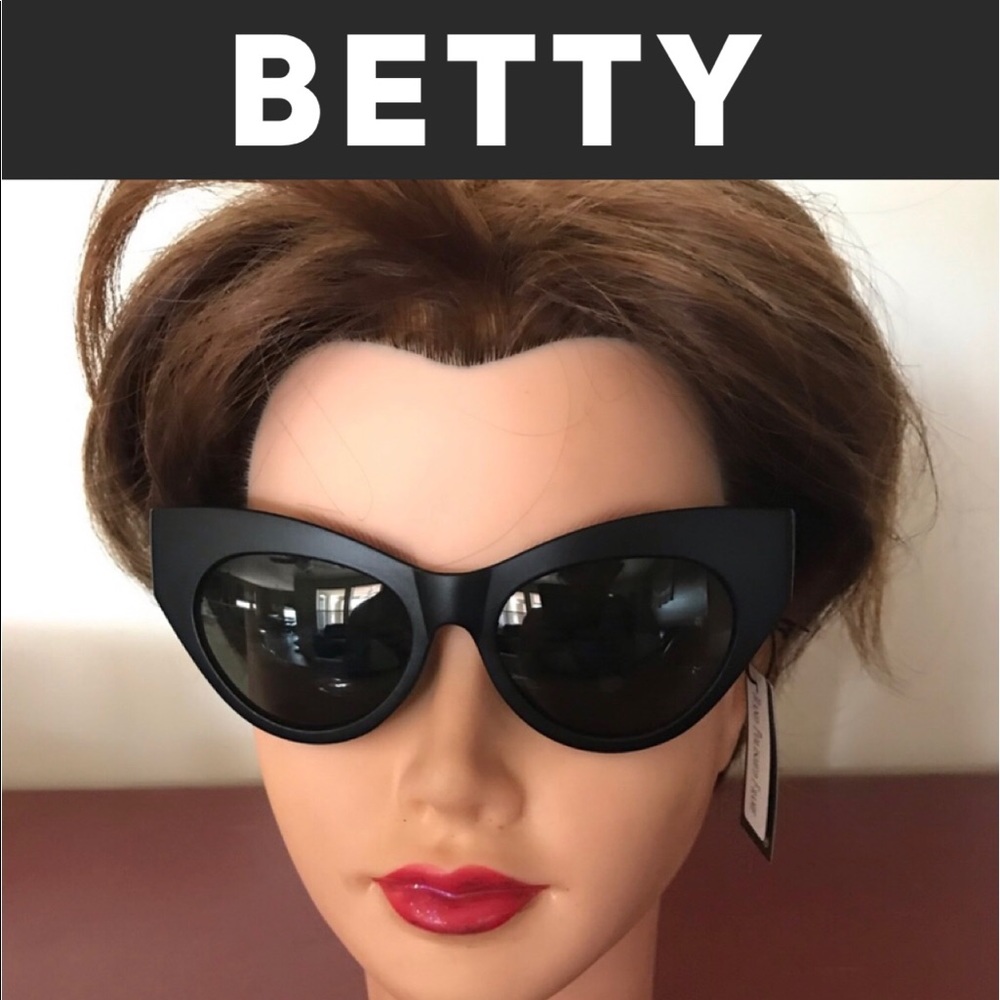 “Betty” Cat eye sunglasses in four colors